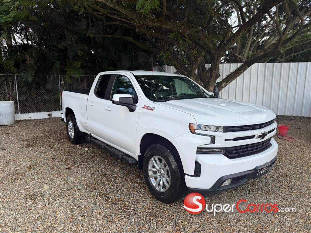 2020 Chevrolet Silverado RST — foto 9 / 11