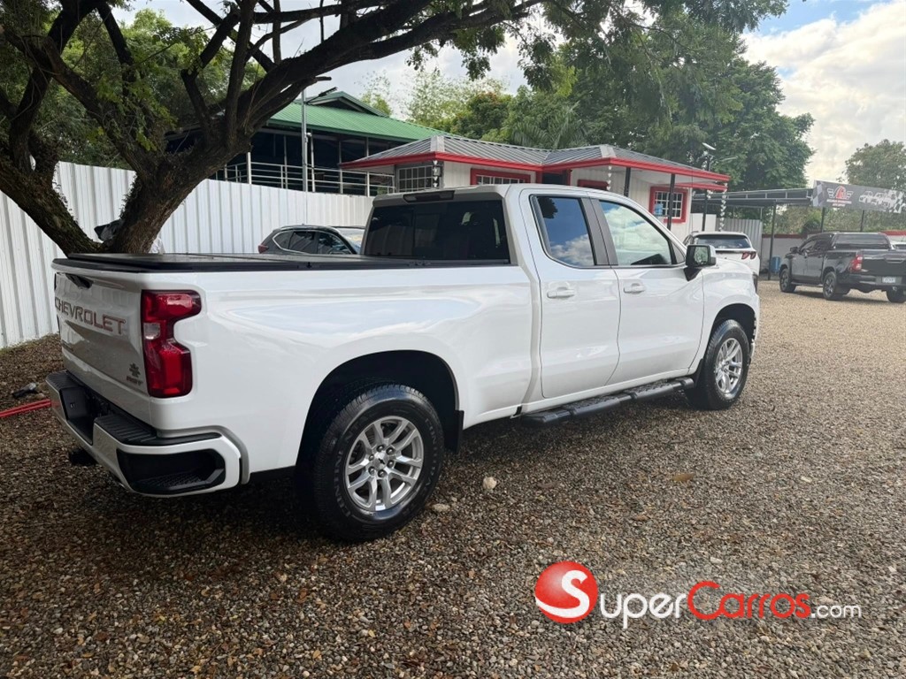 2020 Chevrolet Silverado RST — foto 11 / 11