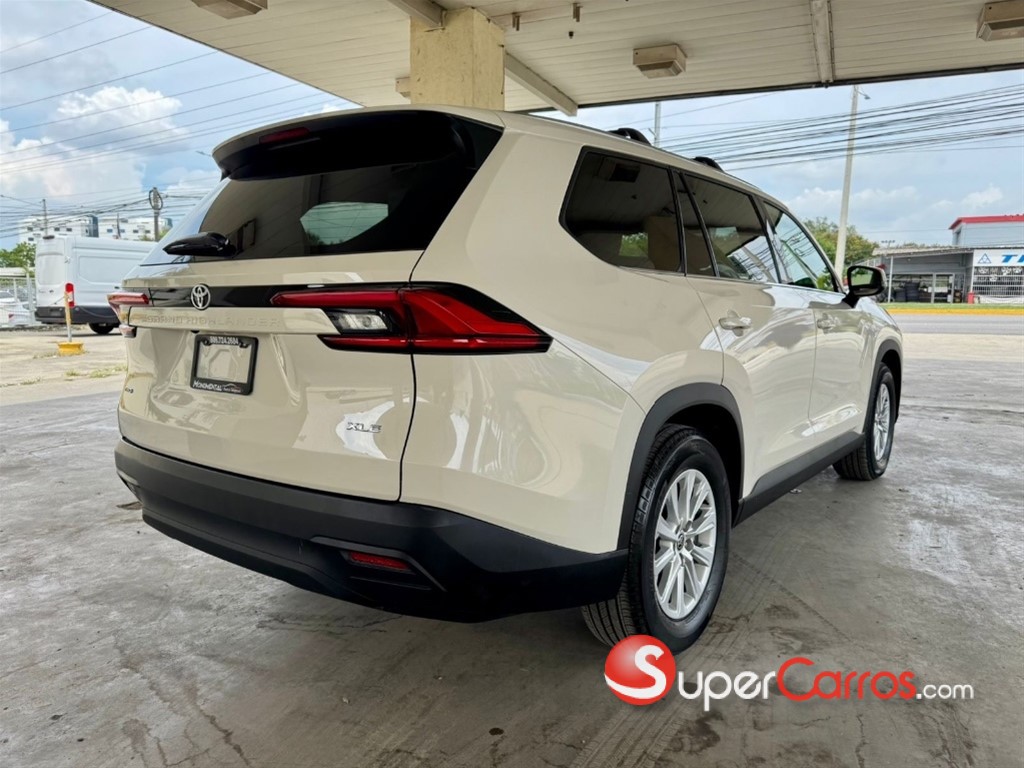 2024 Toyota Grand Highlander XLE — foto 3 / 12