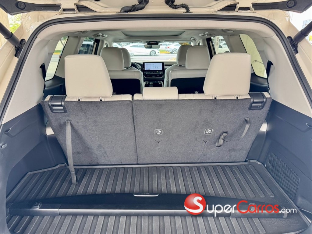 2024 Toyota Grand Highlander XLE — foto 6 / 12