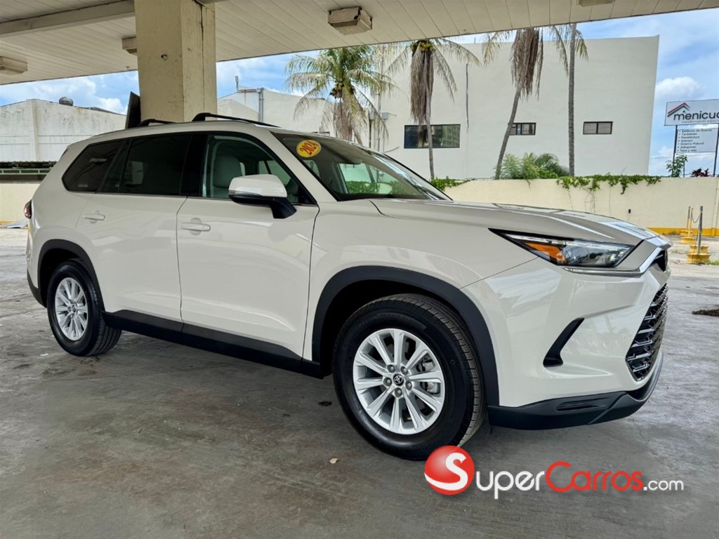 2024 Toyota Grand Highlander XLE — foto 10 / 12