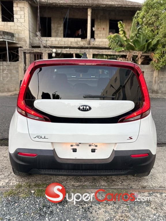 2020 Kia Soul S — foto 8 / 12