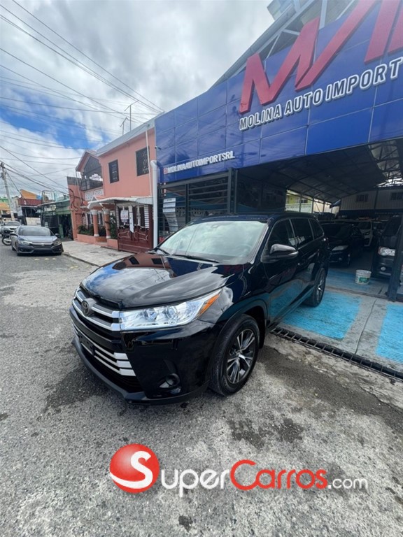 2019 Toyota Highlander LE