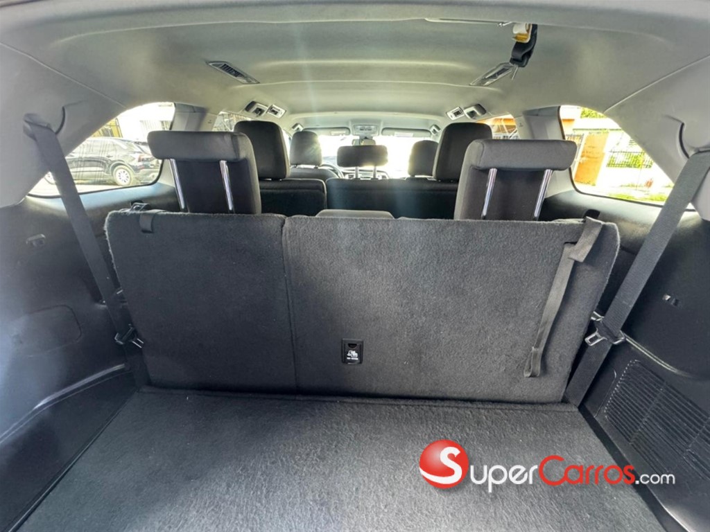 2019 Toyota Highlander LE — foto 5 / 12