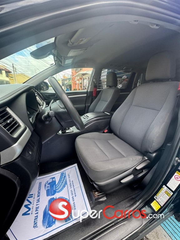 2019 Toyota Highlander LE — foto 11 / 12