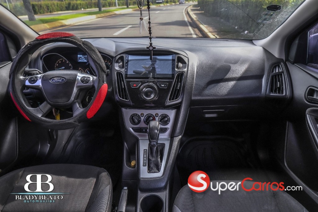 2012 Ford Focus SE — foto 7 / 11