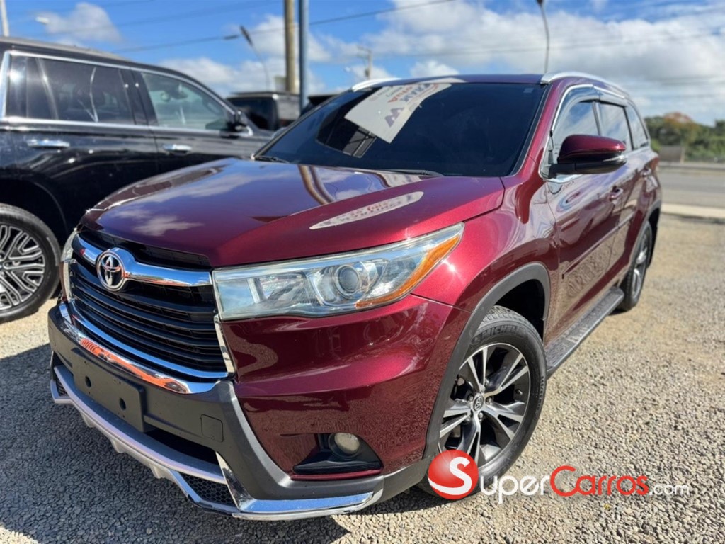 2016 Toyota Highlander LE — foto 2 / 11