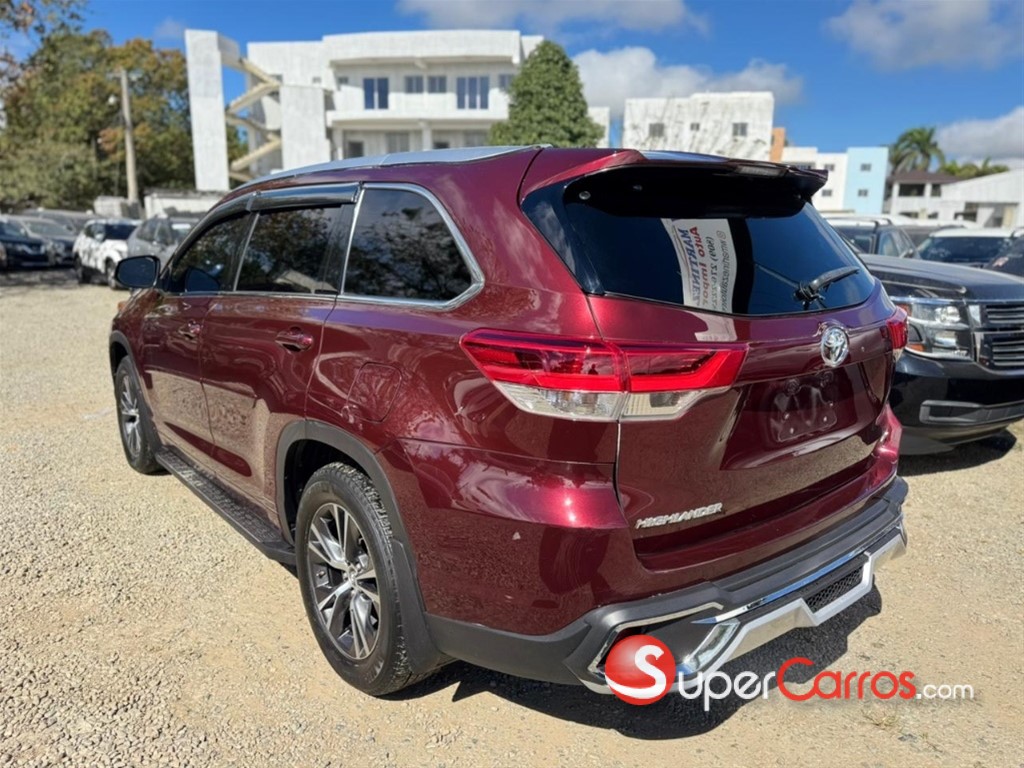 2016 Toyota Highlander LE — foto 5 / 11