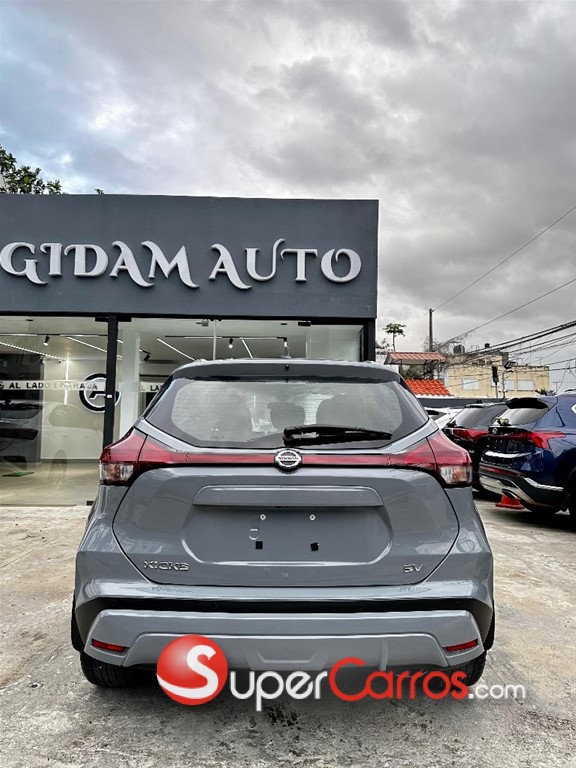 2021 Nissan Kicks SV — foto 6 / 10