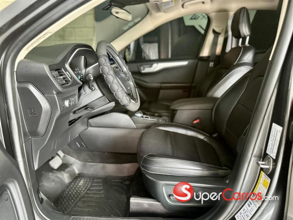 2020 Ford Escape SEL — foto 6 / 12