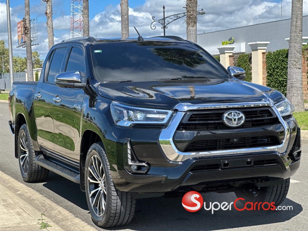 2024 Toyota Hilux SRV