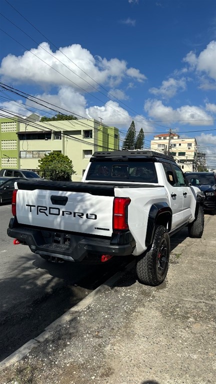 2025 Toyota Tacoma TRD PRO — foto 3 / 12