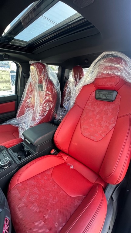 2025 Toyota Tacoma TRD PRO — foto 8 / 12