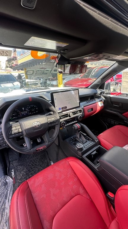 2025 Toyota Tacoma TRD PRO — foto 9 / 12