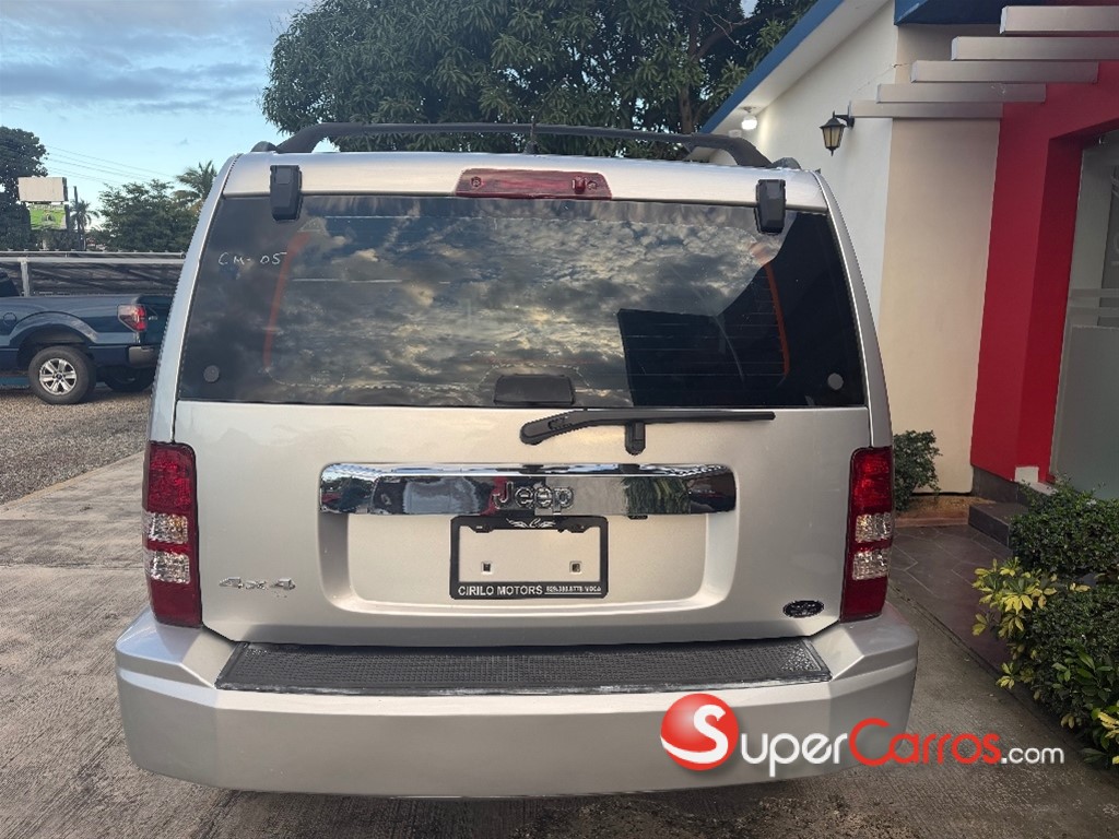 2012 Jeep Liberty Limited 4x4 — foto 3 / 12