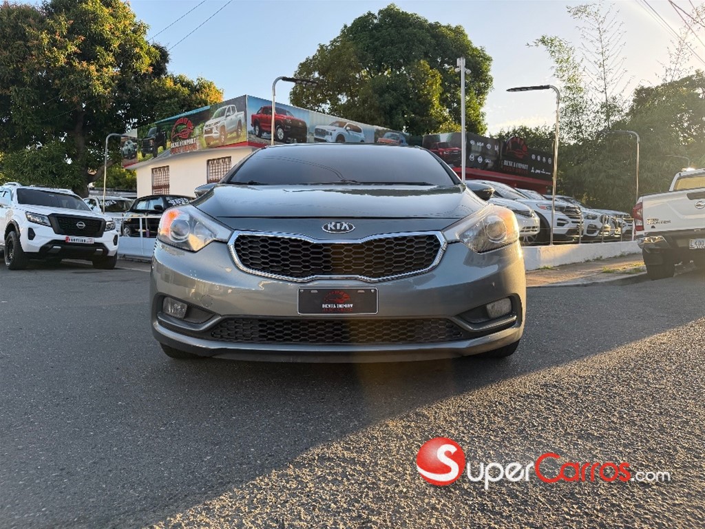 2016 Kia Forte 5 Hatchback — foto 6 / 12