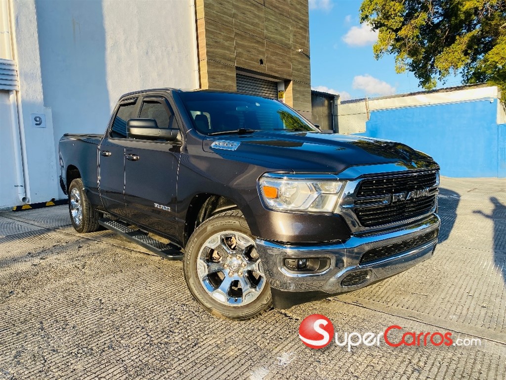 2021 Dodge Ram 1500 — foto 2 / 12
