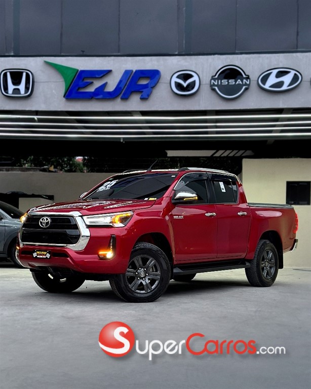 2025 Toyota Hilux SRV