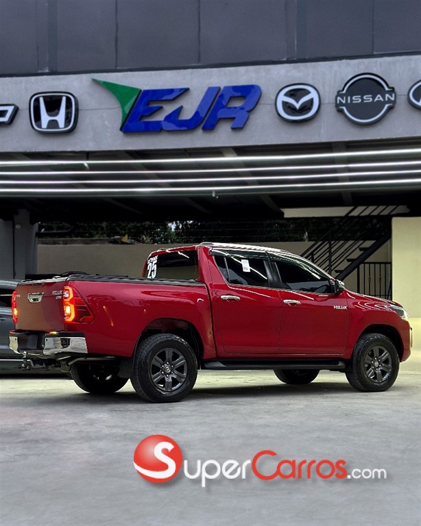 2025 Toyota Hilux SRV — foto 3 / 7
