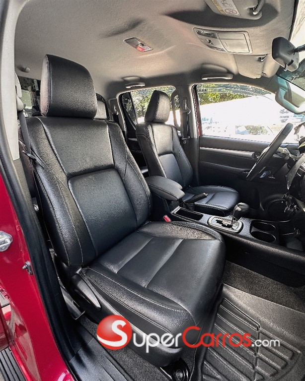 2025 Toyota Hilux SRV — foto 5 / 7
