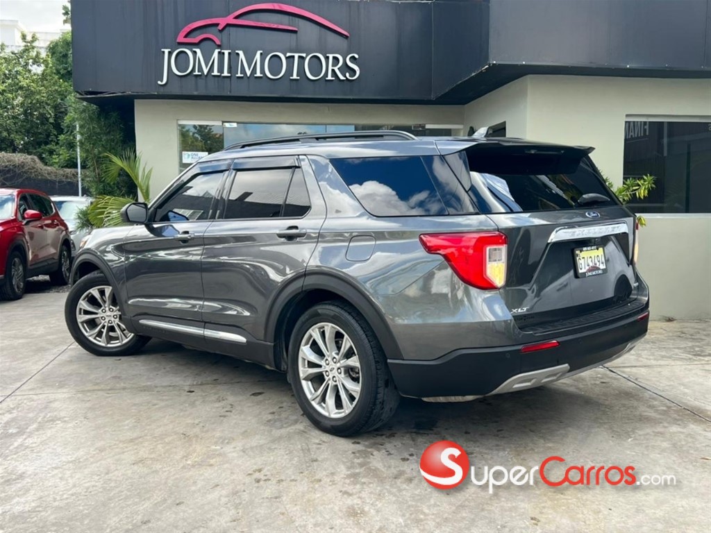 2020 Ford Explorer XLT — foto 4 / 9