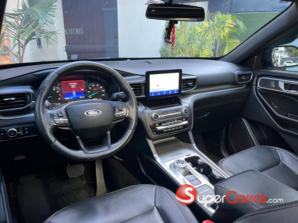 2020 Ford Explorer XLT — foto 7 / 9