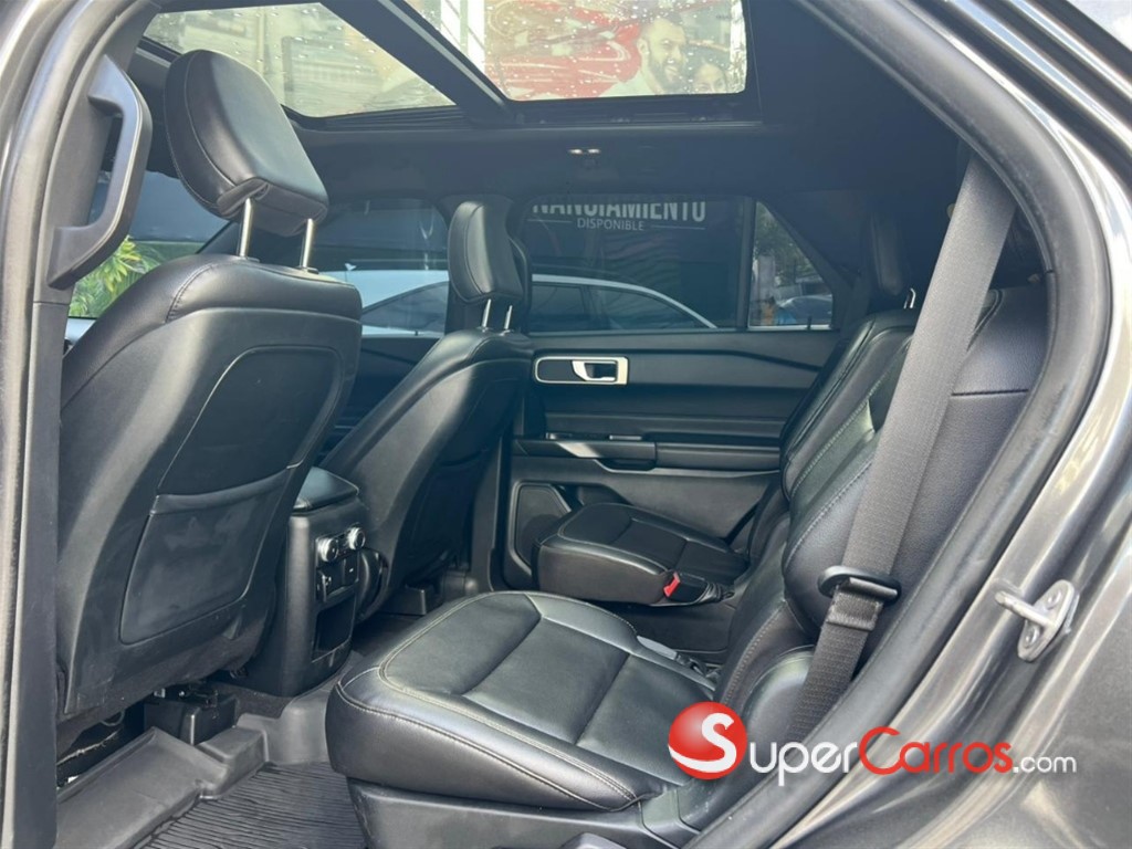 2020 Ford Explorer XLT — foto 9 / 9