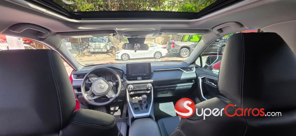2021 Toyota RAV4 XLE PLUS — foto 3 / 9
