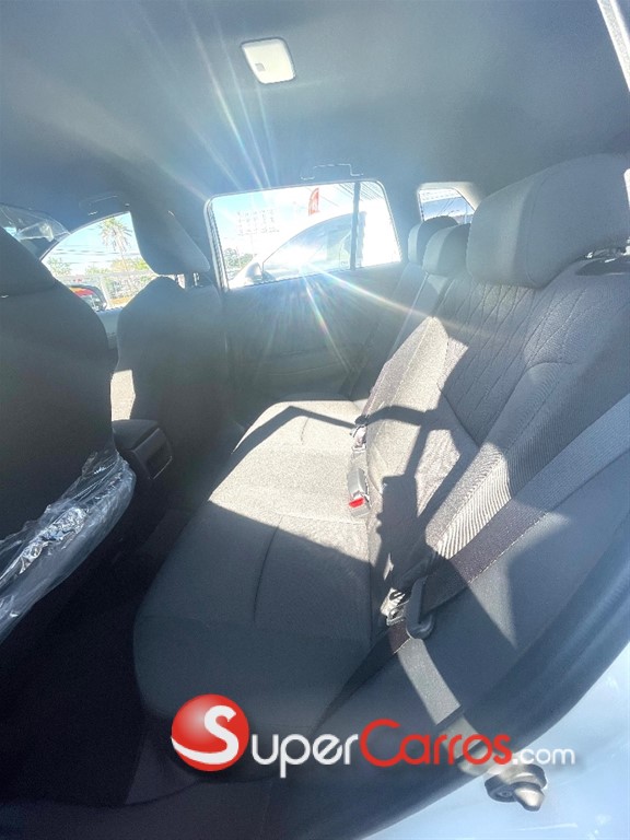 2026 Toyota Corolla Cross — foto 9 / 12