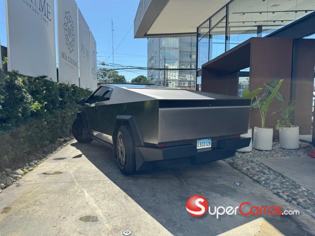 2025 Tesla CyberTruck — foto 3 / 11