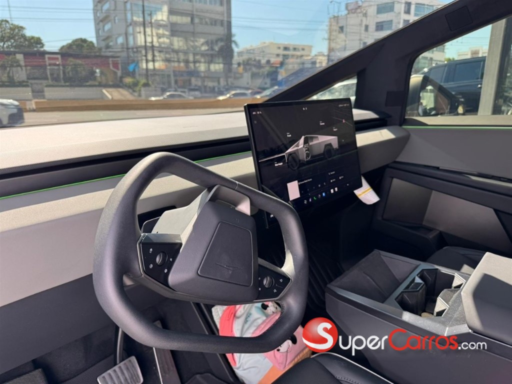 2025 Tesla CyberTruck — foto 10 / 11