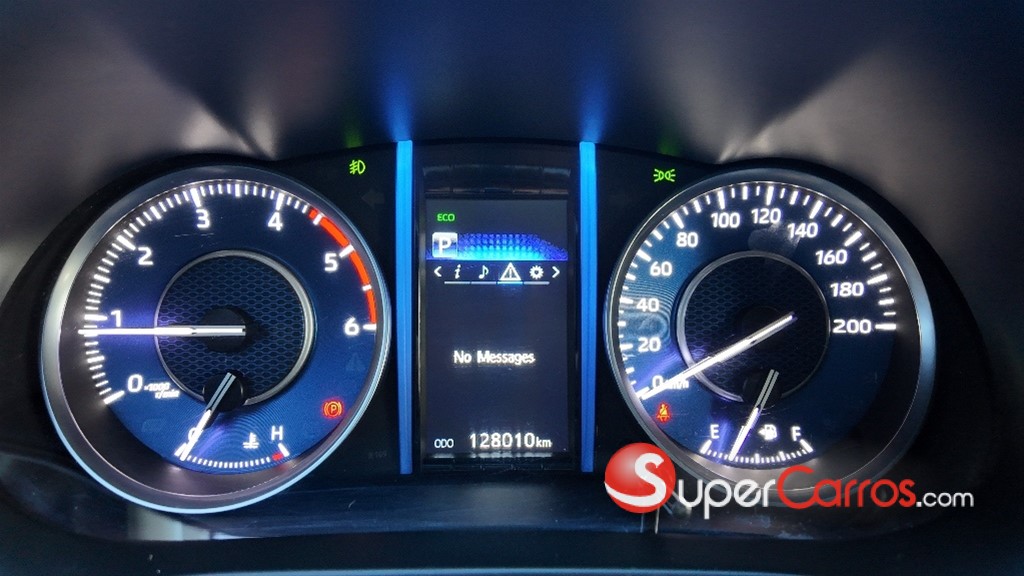 2022 Toyota Fortuner SRV — foto 11 / 12