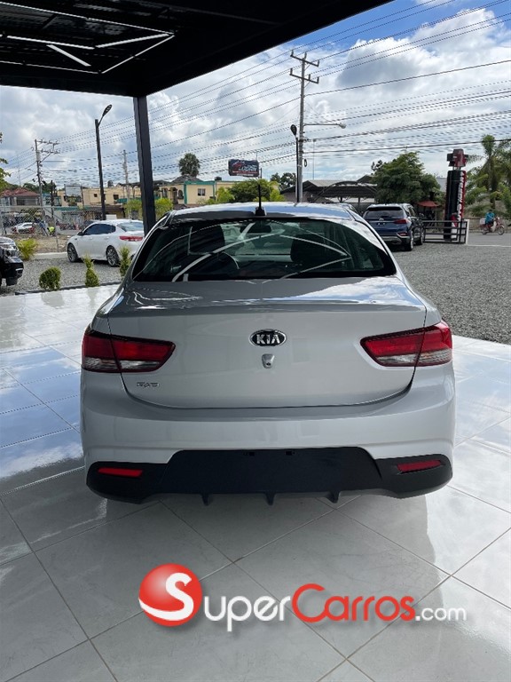 2020 Kia Rio LX — foto 4 / 10