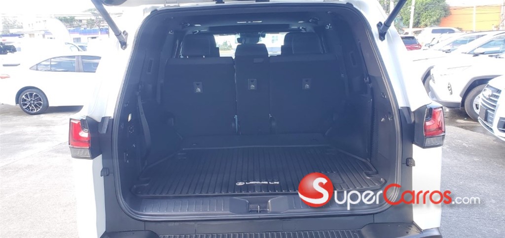 2022 Lexus LX 600 Luxury — foto 8 / 11