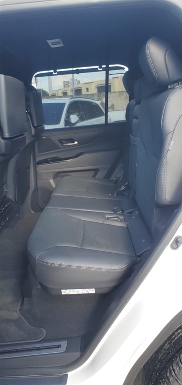 2022 Lexus LX 600 Luxury — foto 9 / 11