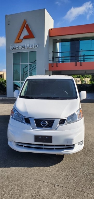 2021 Nissan NV 200 — foto 2 / 10