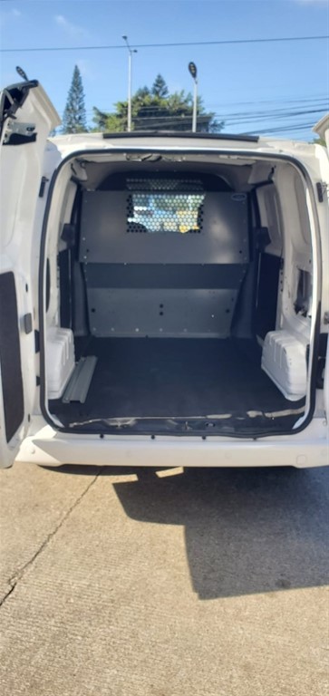 2021 Nissan NV 200 — foto 10 / 10