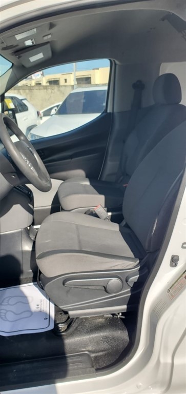 2020 Nissan NV 200 — foto 7 / 9