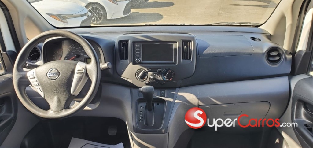 2020 Nissan NV 200 — foto 8 / 9