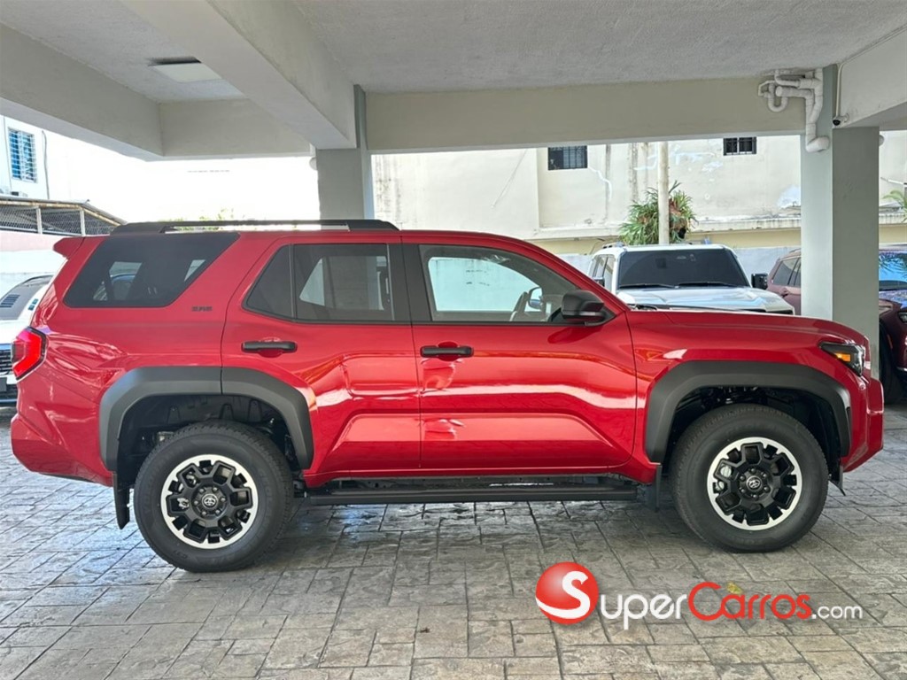 2027 Toyota 4 Runner SR5 — foto 3 / 11