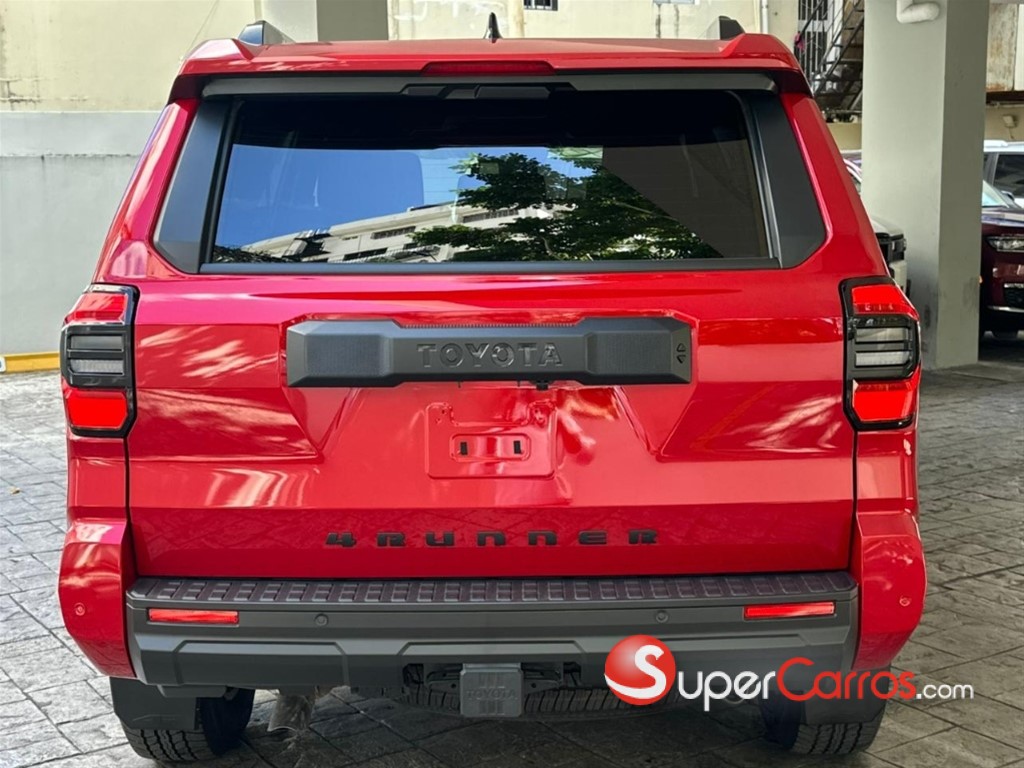 2027 Toyota 4 Runner SR5 — foto 6 / 11