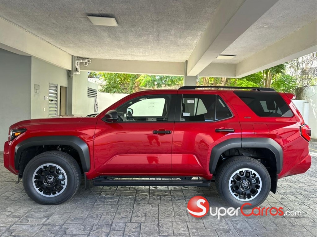 2027 Toyota 4 Runner SR5 — foto 8 / 11