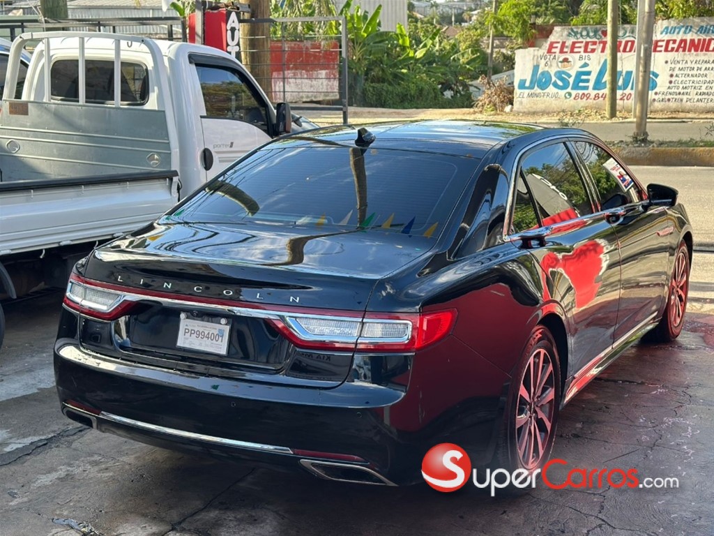2019 Lincoln Continental — foto 4 / 9