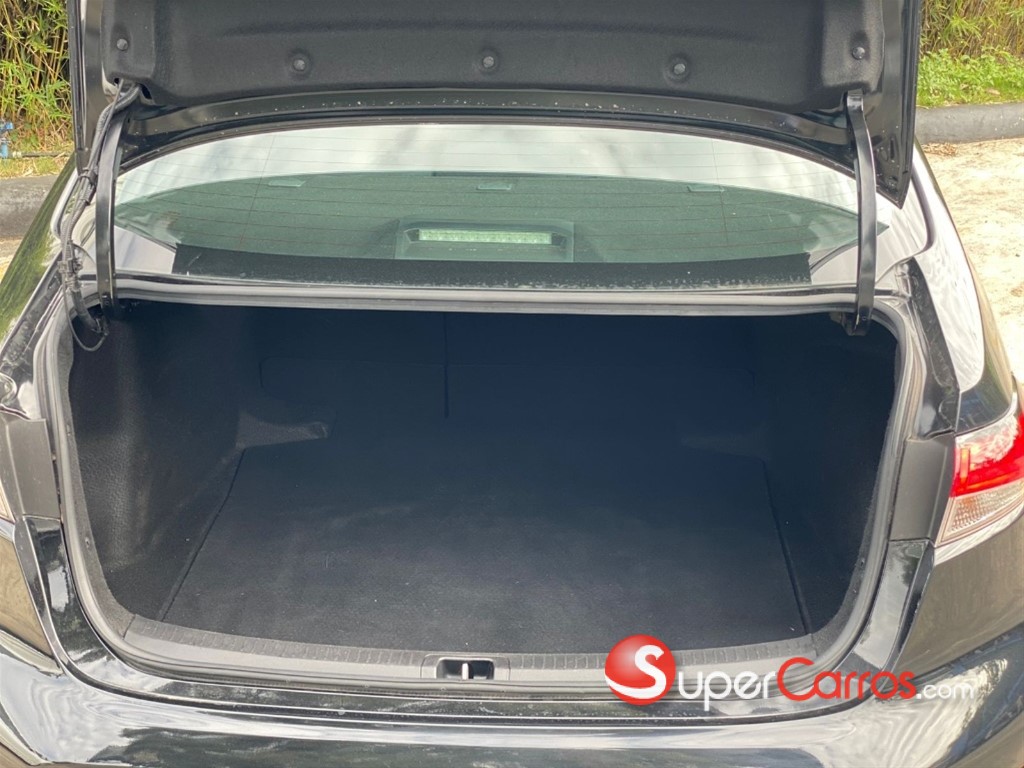 2020 Toyota Corolla LE — foto 2 / 12