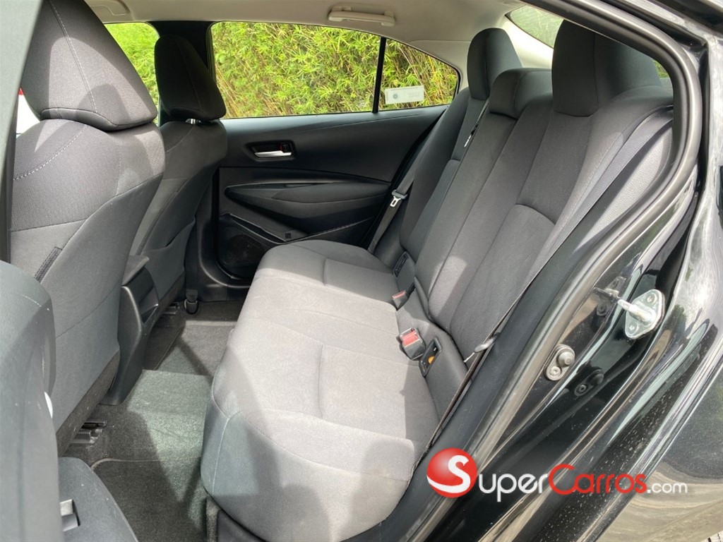 2020 Toyota Corolla LE — foto 9 / 12