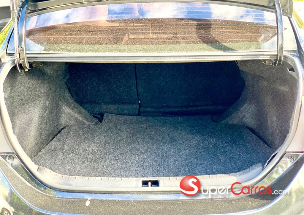 2019 Toyota Corolla LE — foto 8 / 11