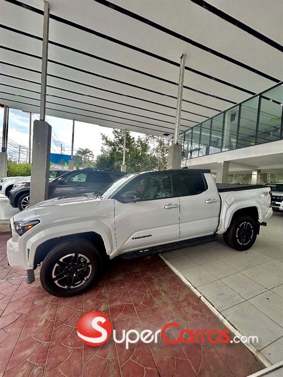 2024 Toyota Tacoma TRD SPORT — foto 4 / 12