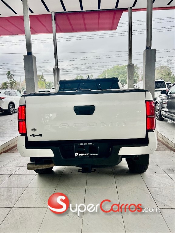 2024 Toyota Tacoma TRD SPORT — foto 7 / 12