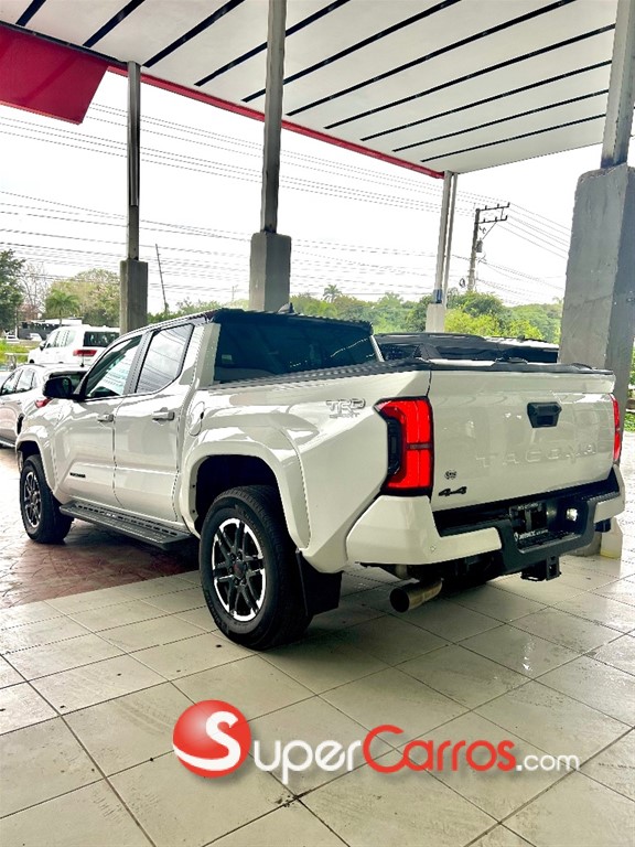 2024 Toyota Tacoma TRD SPORT — foto 8 / 12
