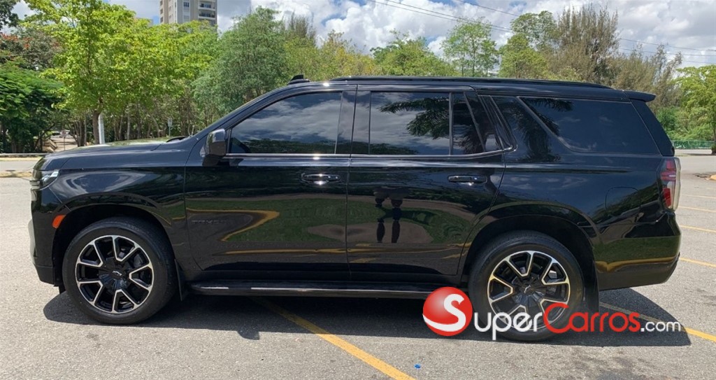 2021 Chevrolet Tahoe RST — foto 2 / 12